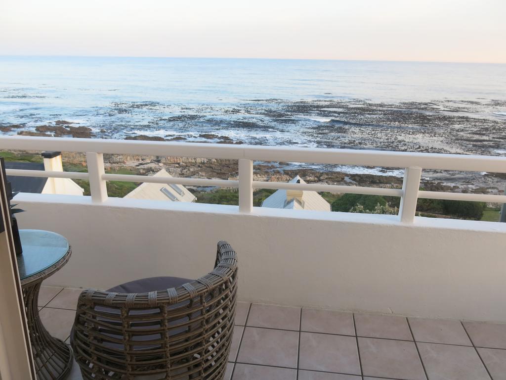 Beaumonte Guesthouse Hermanus Exterior photo