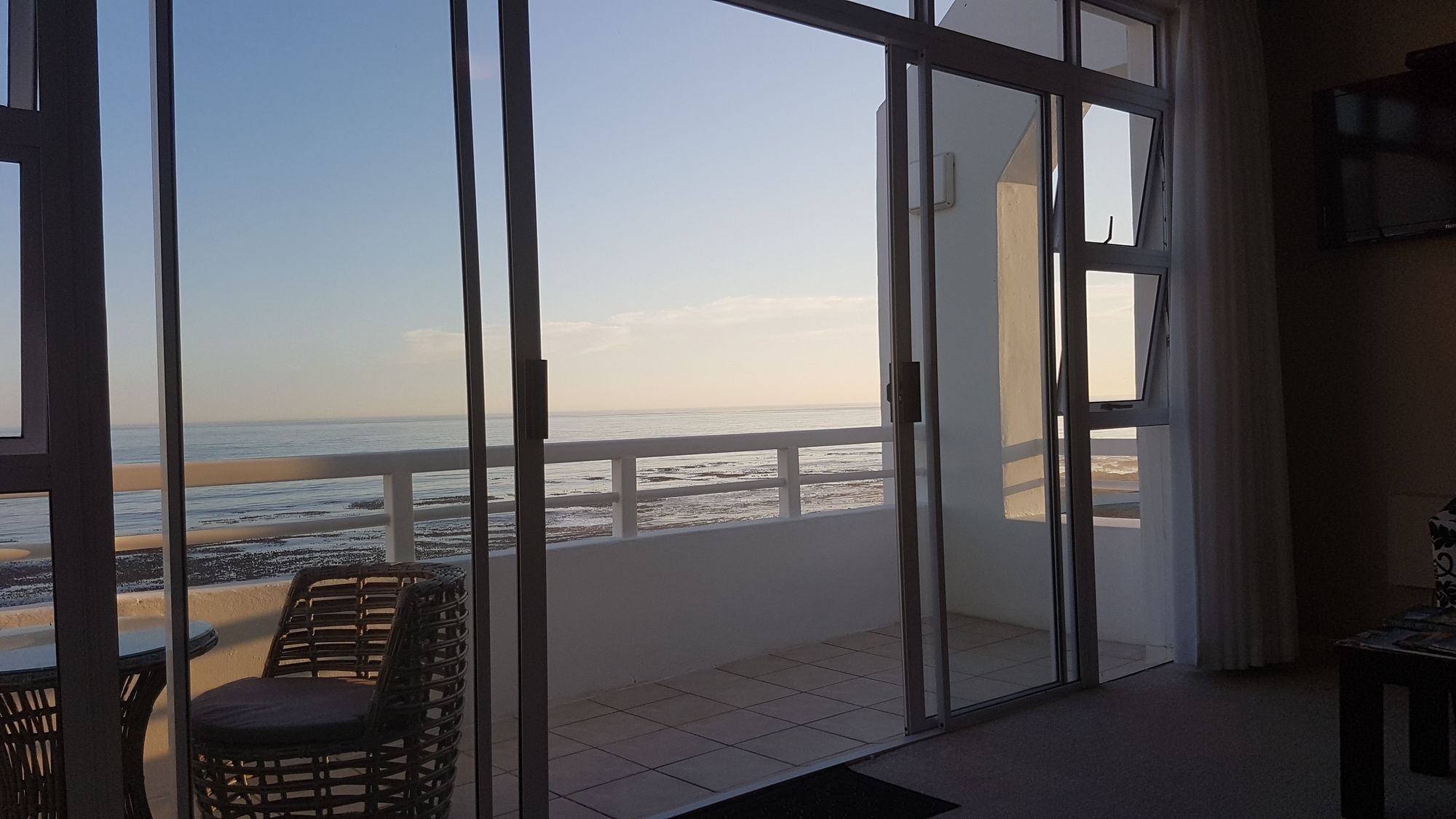 Beaumonte Guesthouse Hermanus Exterior photo