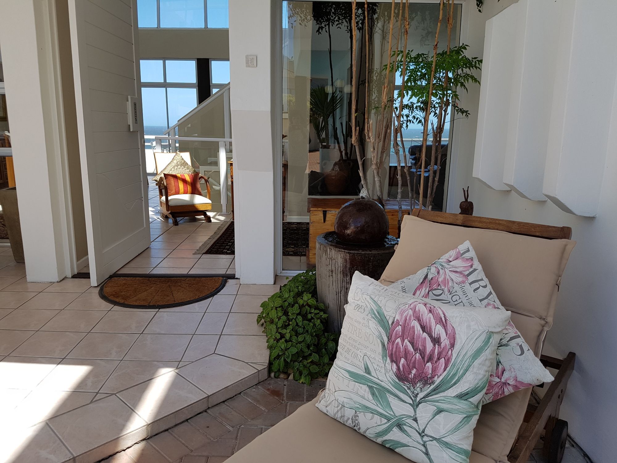 Beaumonte Guesthouse Hermanus Exterior photo