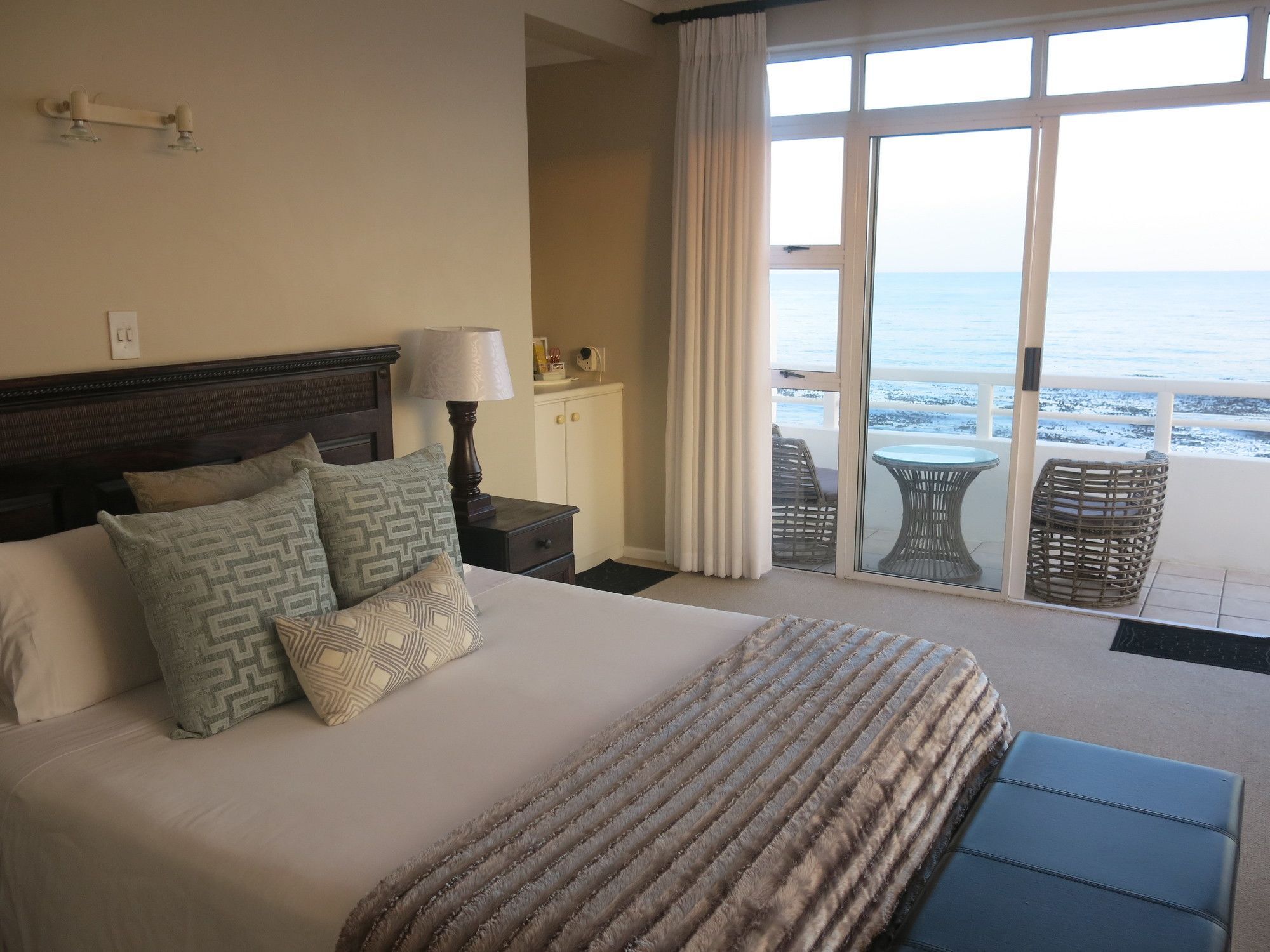 Beaumonte Guesthouse Hermanus Exterior photo